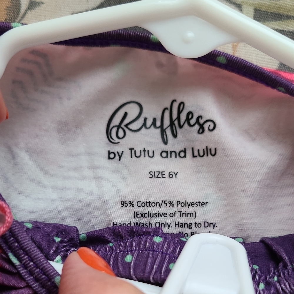 Colorful Ruffled Toddler Outfit - Picture 2 of 3